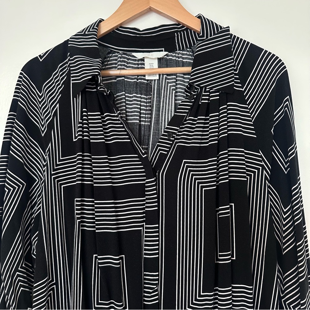 H&M Black and White Patterned Dress